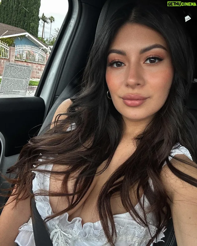 Cami Strella