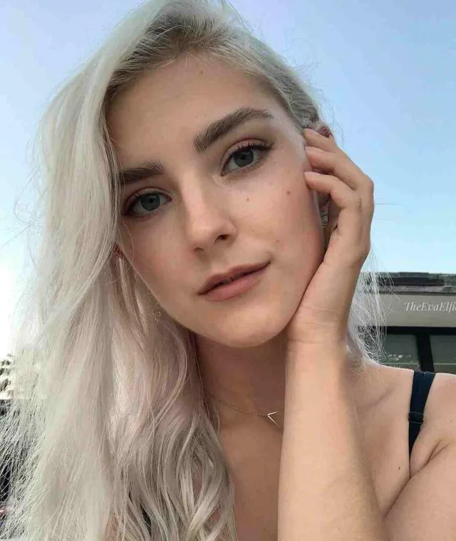Eva Elfie