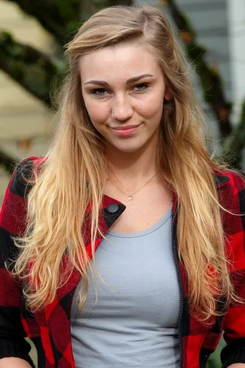 Kendra Sunderland