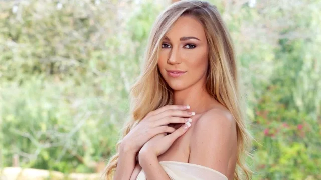 Kendra Sunderland